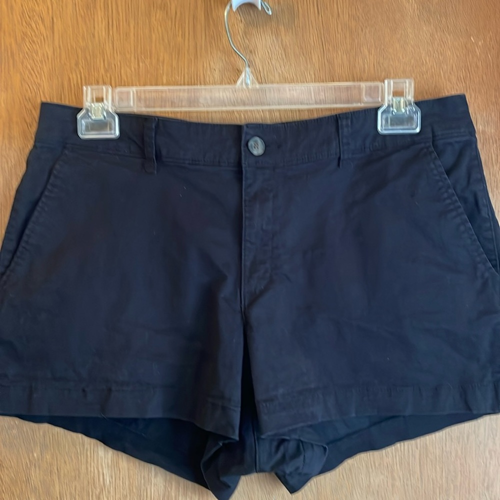 Gap 3” Short Woman’s Black Dresser Shorts Sz 14